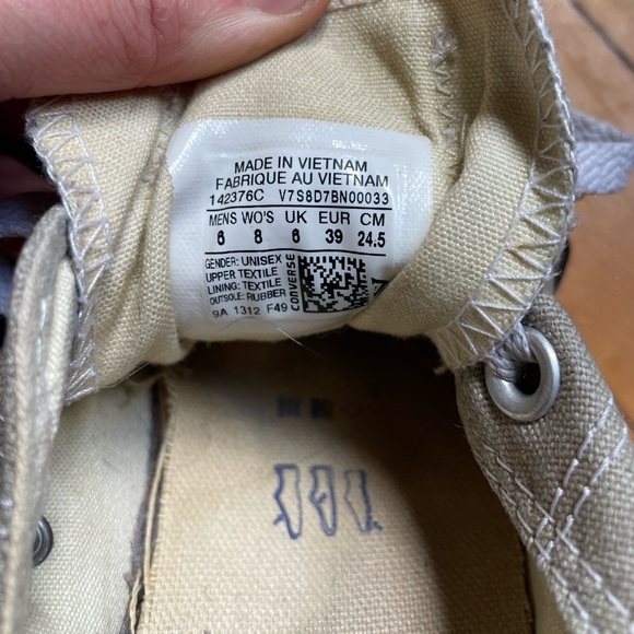 Women’s converse - Picture 4 of 4